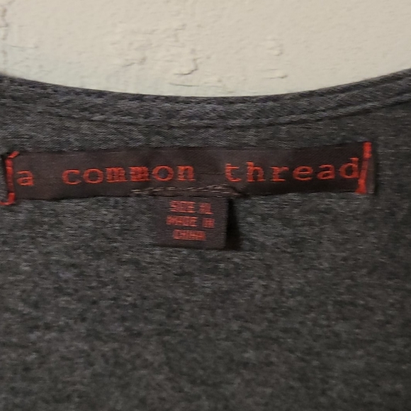 Unique tunic top with attached belt - Picture 3 of 6